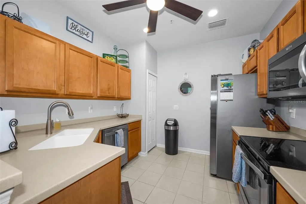 889 Lantern Way Clearwater FL 33765