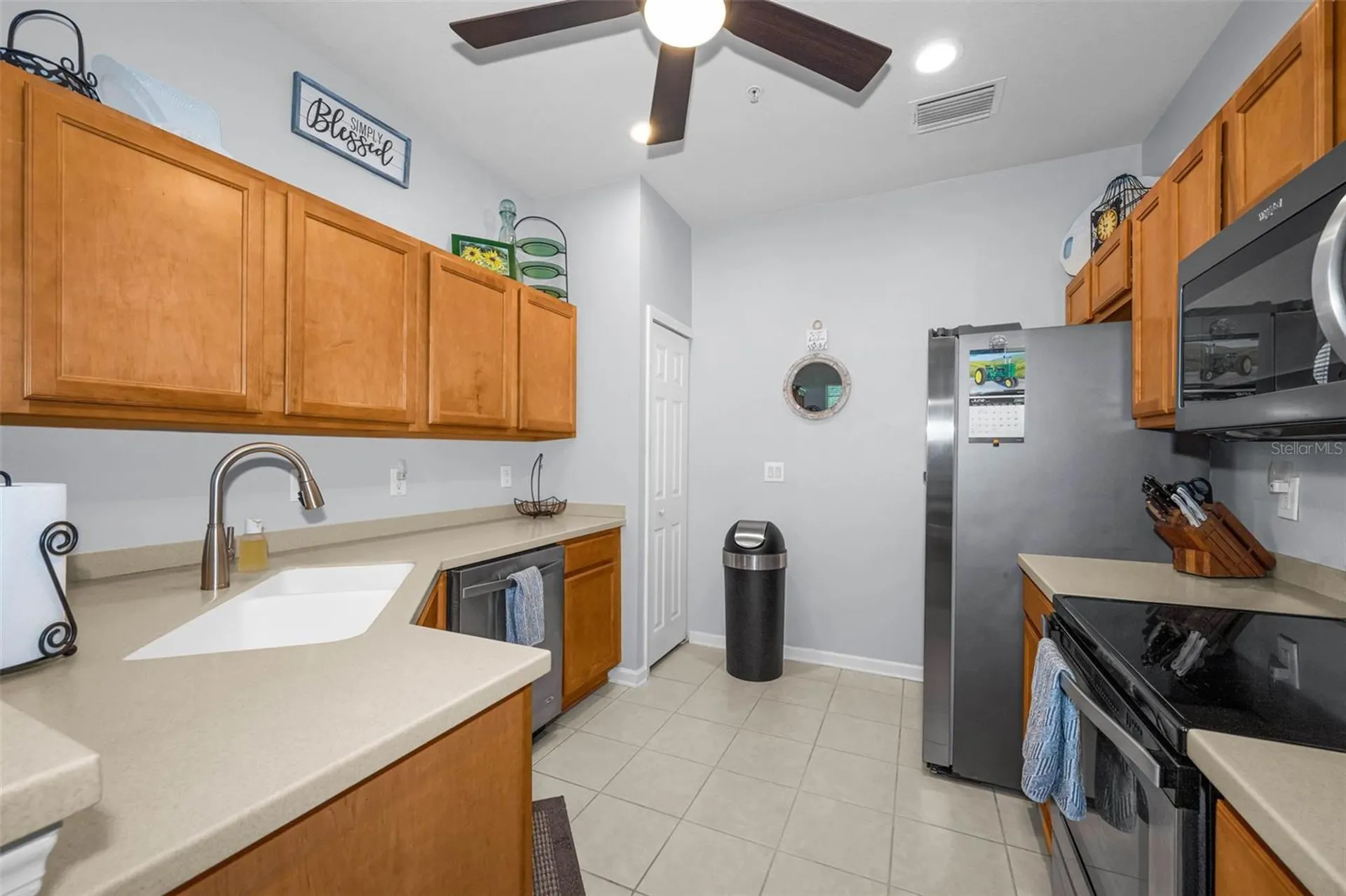 889 Lantern Way Clearwater FL 33765