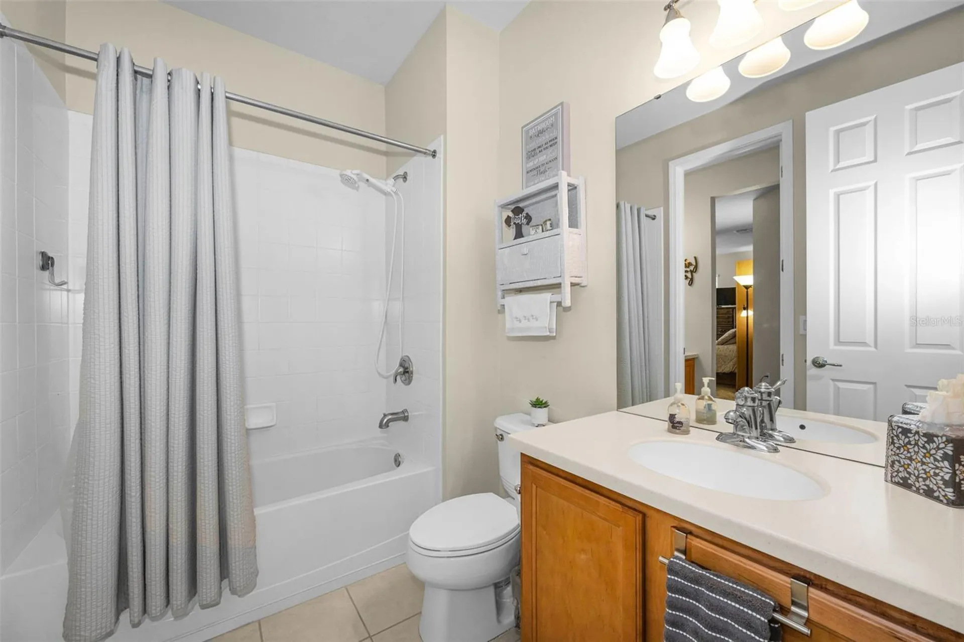 889 Lantern Way Clearwater FL 33765