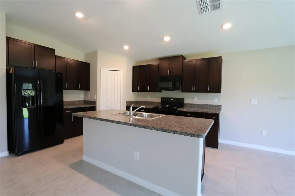 7154 Samuel Ivy Drive Tampa FL 33619