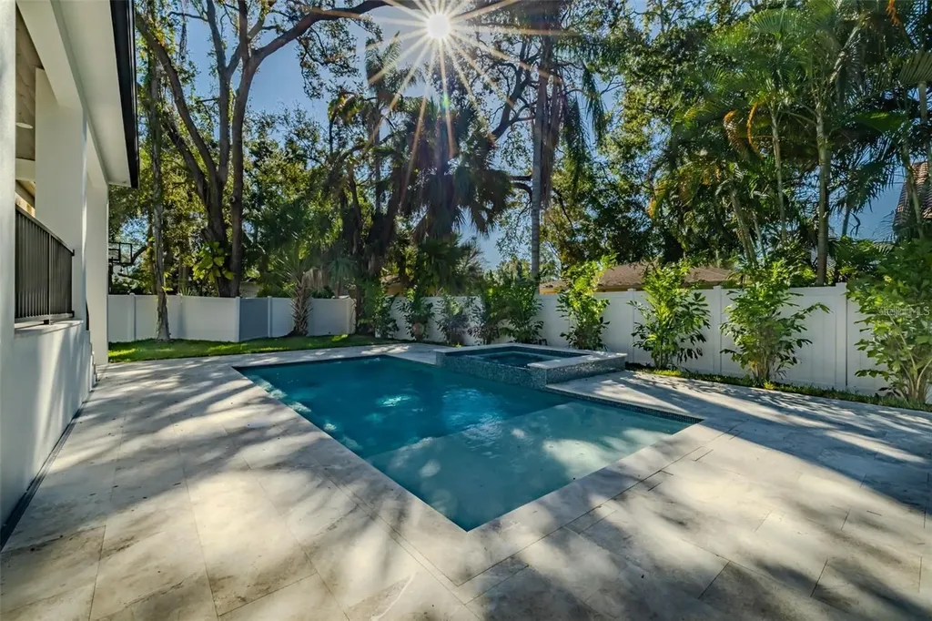 4608 W El Prado Boulevard Tampa FL 33629