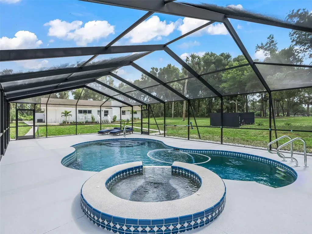 10660 E Bushnell Road Floral City FL 34436