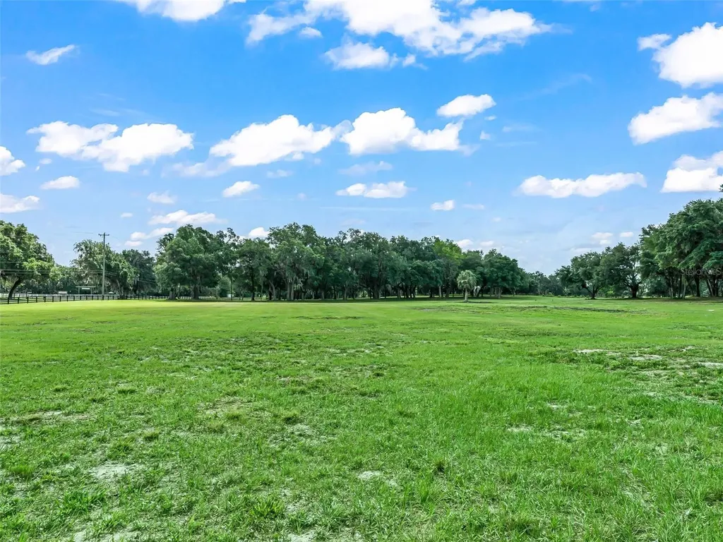 10660 E Bushnell Road Floral City FL 34436