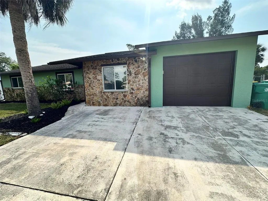 390 Kenova Street Port Charlotte FL 33954