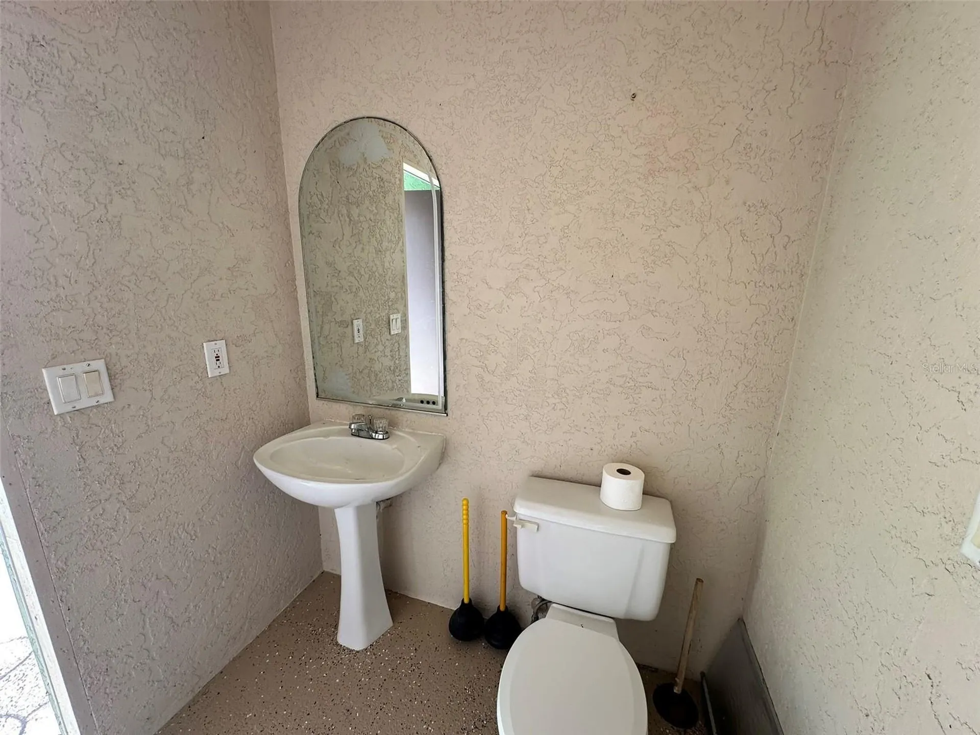 390 Kenova Street Port Charlotte FL 33954
