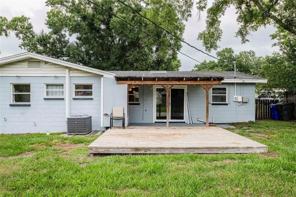 602 Carey Place Lakeland FL 33803