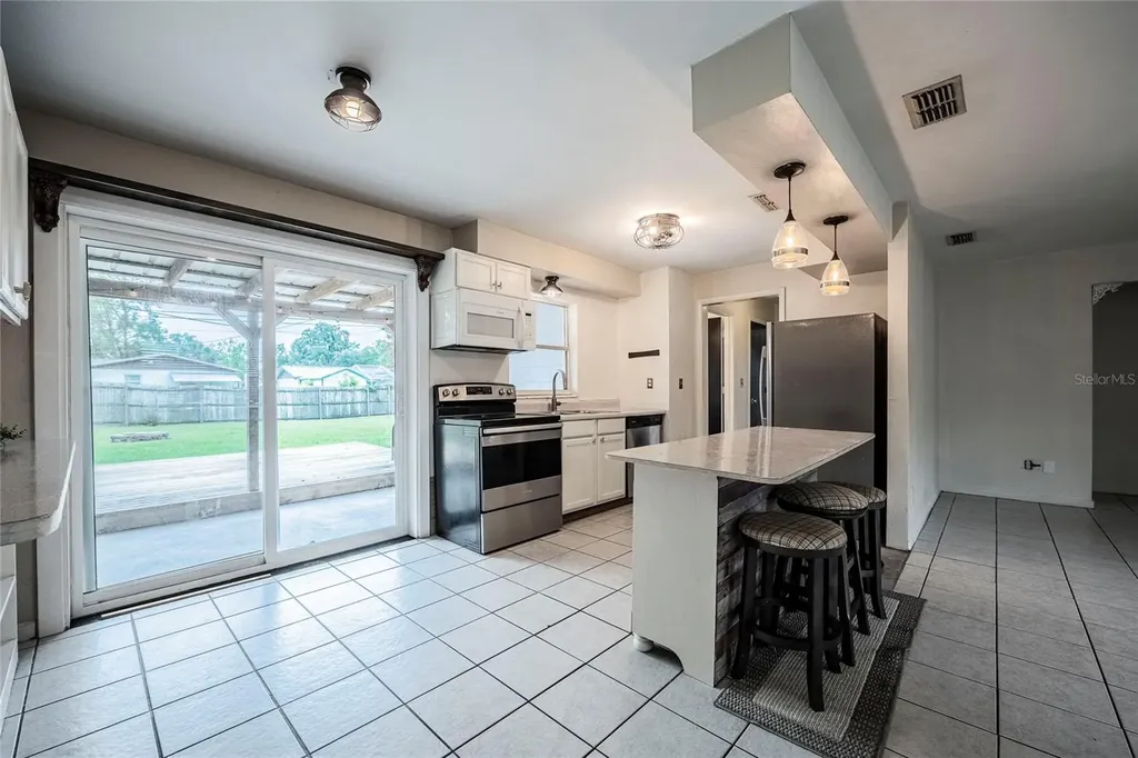 602 Carey Place Lakeland FL 33803