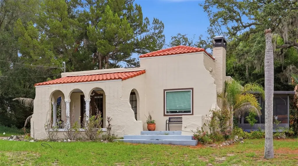 8115 N 37th Street Tampa FL 33604