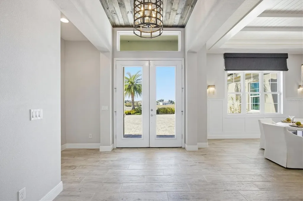 3467 Compound Court Sarasota FL 34240