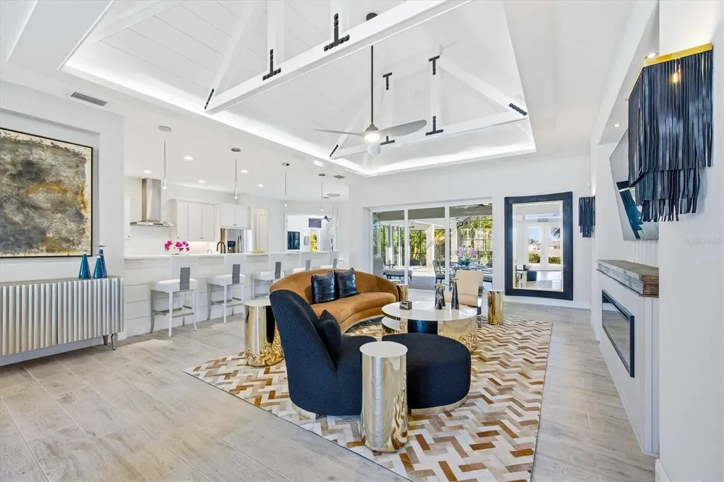 3467 Compound Court Sarasota FL 34240