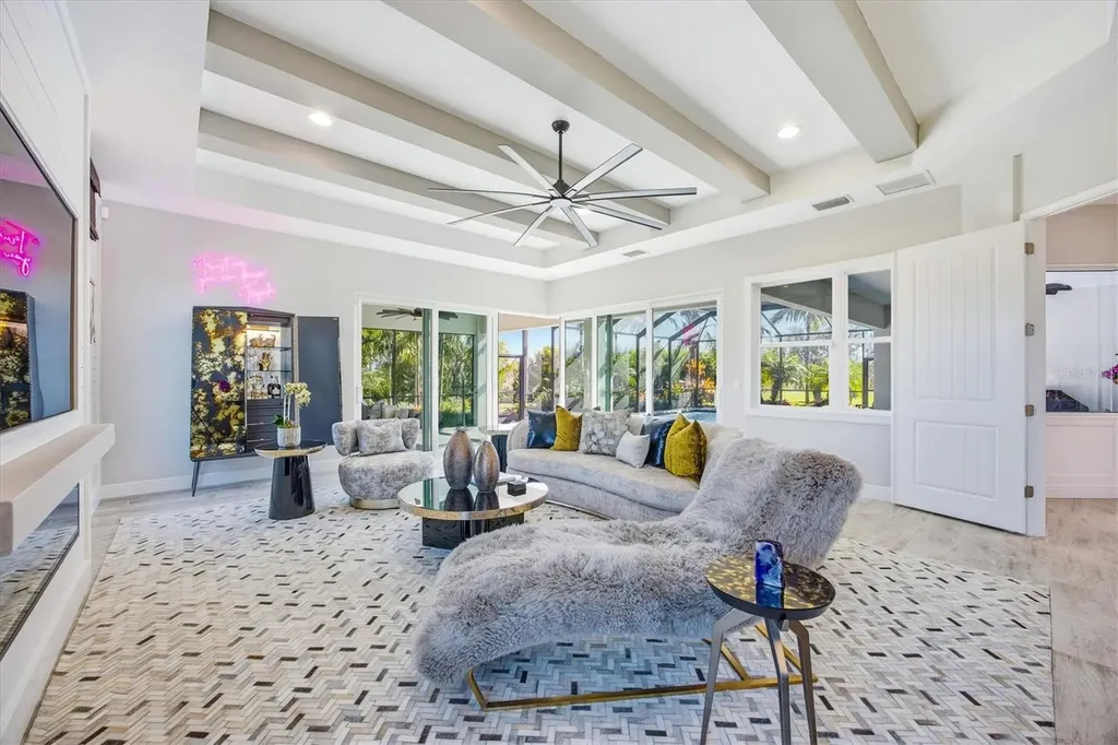 3467 Compound Court Sarasota FL 34240