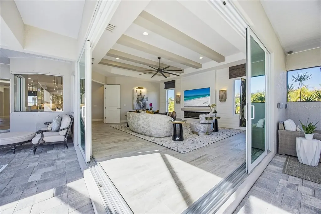 3467 Compound Court Sarasota FL 34240