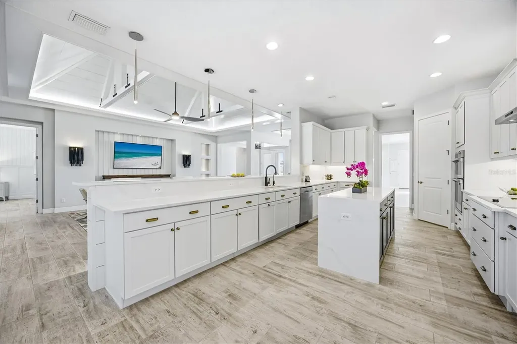 3467 Compound Court Sarasota FL 34240