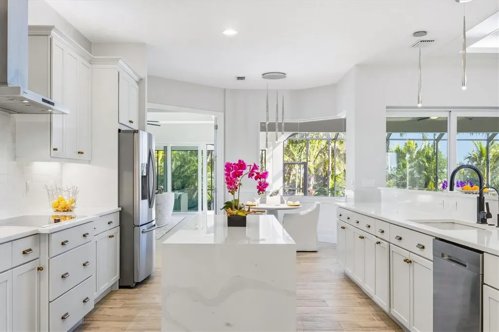 3467 Compound Court Sarasota FL 34240