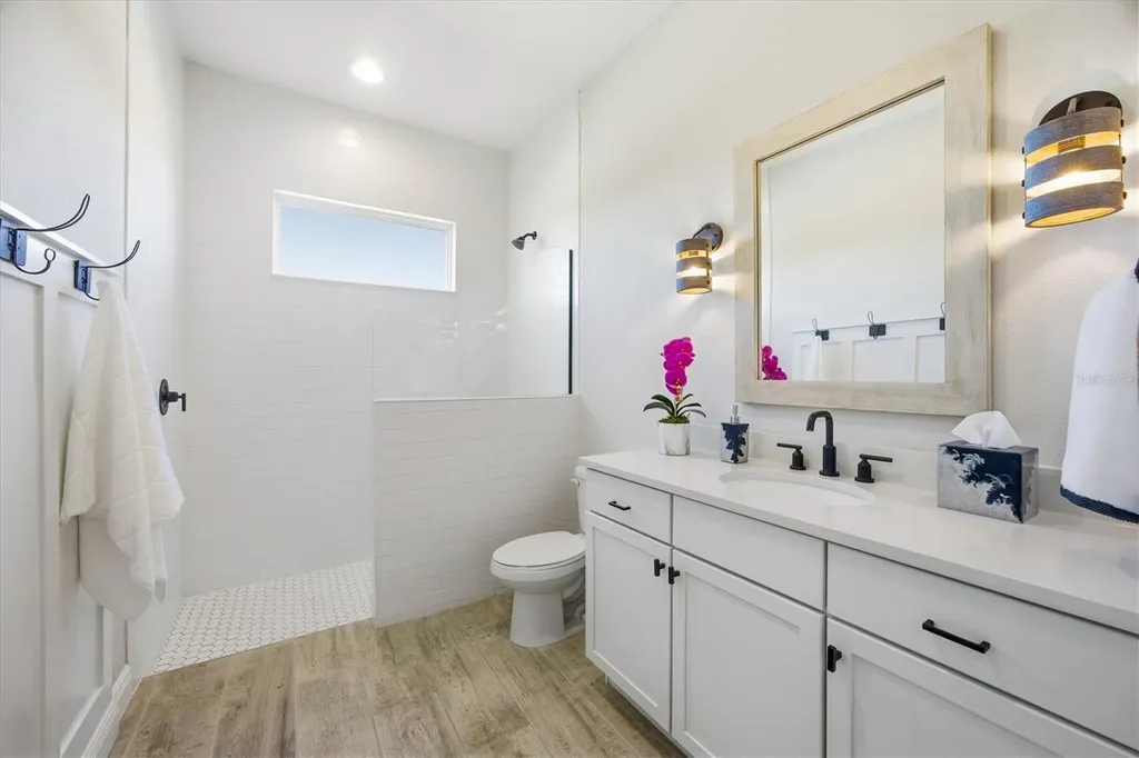 3467 Compound Court Sarasota FL 34240