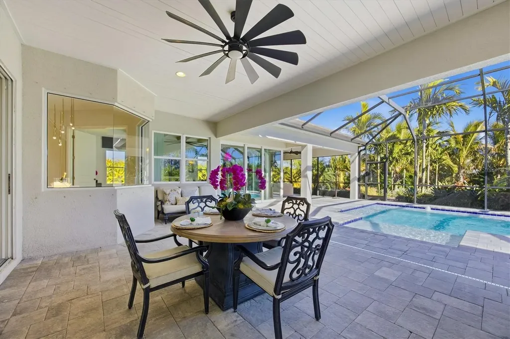 3467 Compound Court Sarasota FL 34240