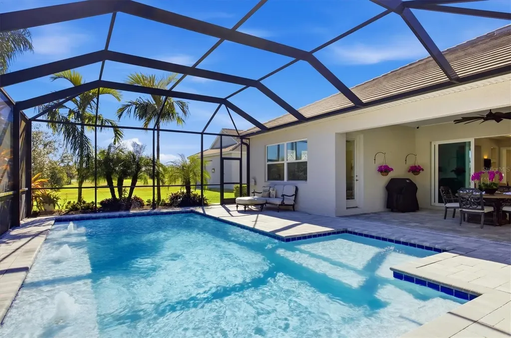 3467 Compound Court Sarasota FL 34240