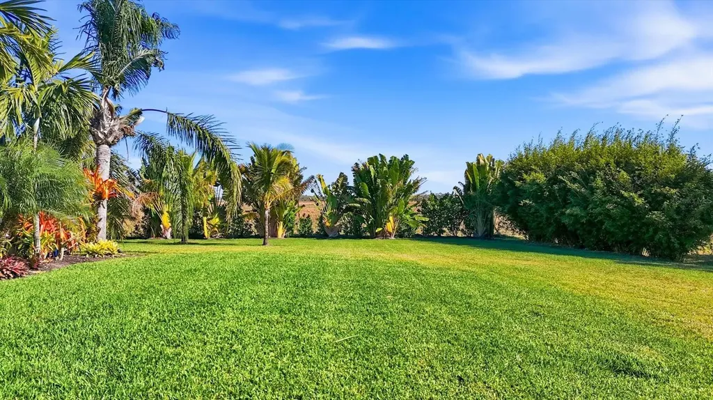 3467 Compound Court Sarasota FL 34240