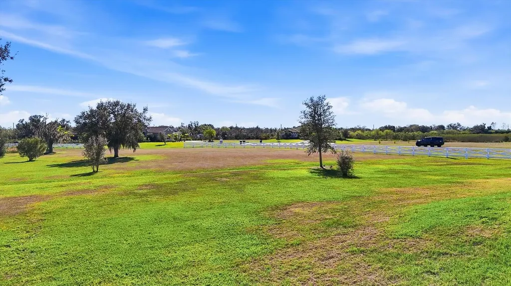 3467 Compound Court Sarasota FL 34240