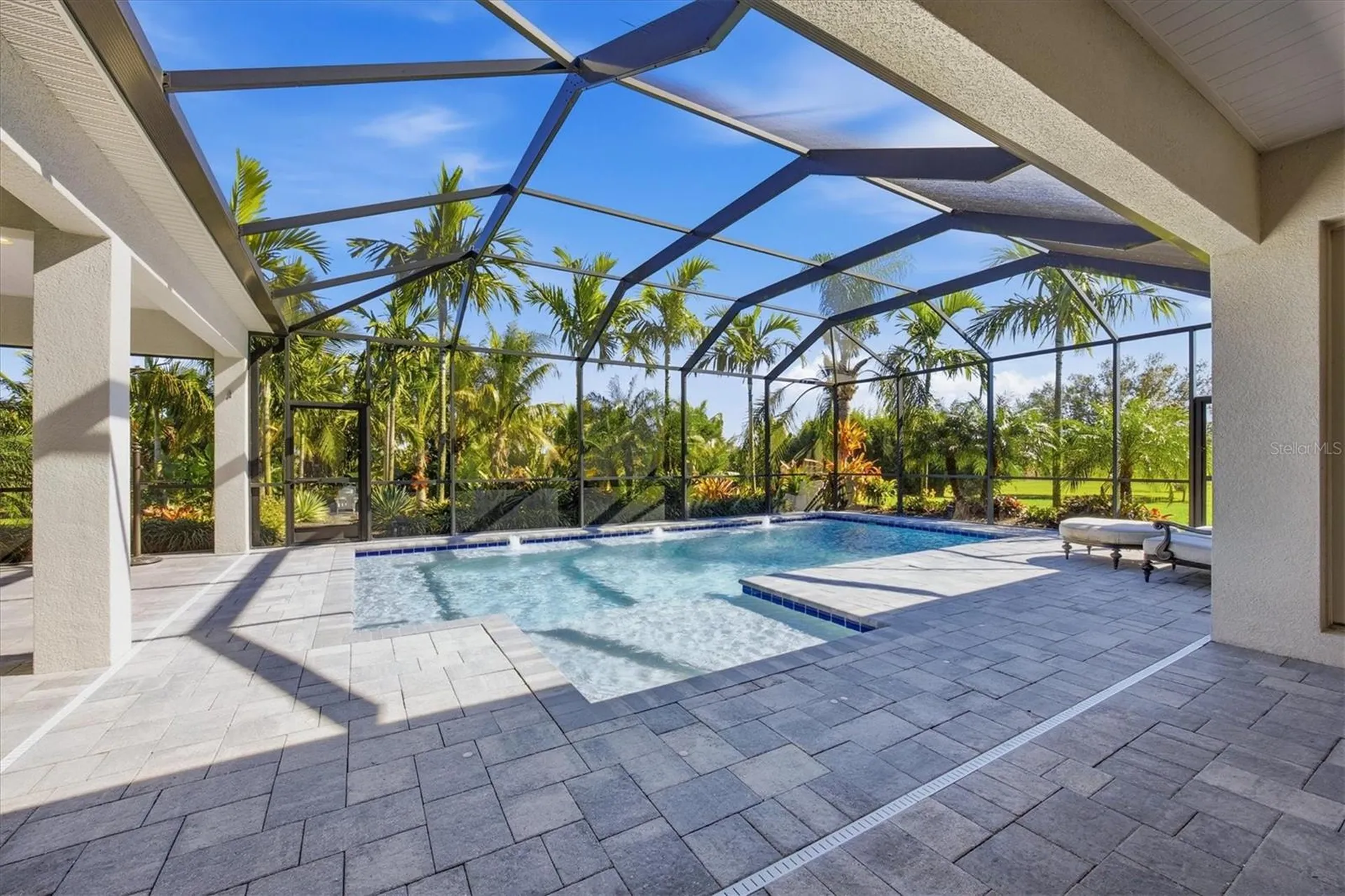 3467 Compound Court Sarasota FL 34240