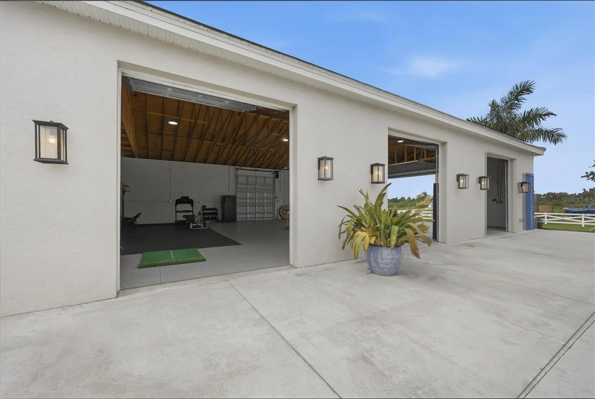 3467 Compound Court Sarasota FL 34240