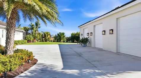 3467 Compound Court Sarasota FL 34240