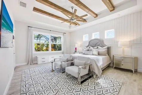 3467 Compound Court Sarasota FL 34240
