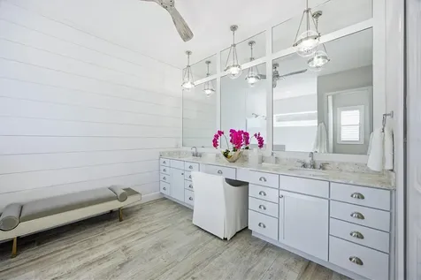 3467 Compound Court Sarasota FL 34240