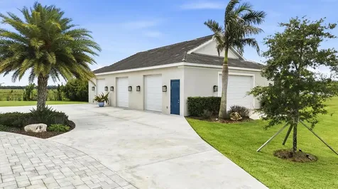 3467 Compound Court Sarasota FL 34240