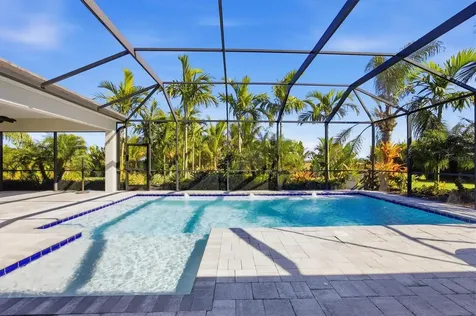 3467 Compound Court Sarasota FL 34240