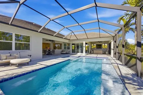 3467 Compound Court Sarasota FL 34240
