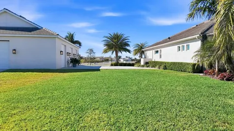 3467 Compound Court Sarasota FL 34240