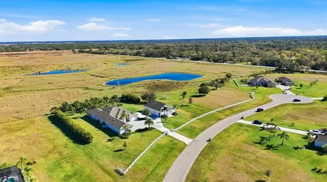 3467 Compound Court Sarasota FL 34240
