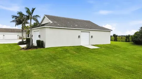 3467 Compound Court Sarasota FL 34240