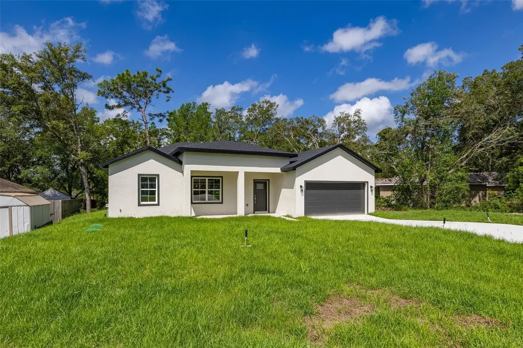 8100 N Hillview Circle Dunnellon FL 34434