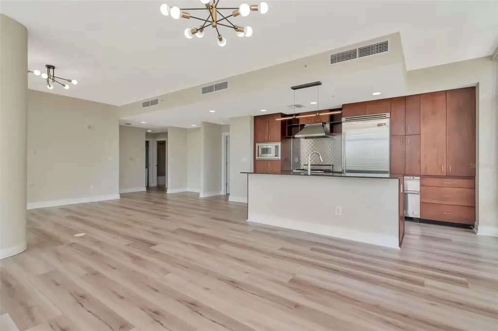 1208 E Kennedy Boulevard Tampa FL 33602