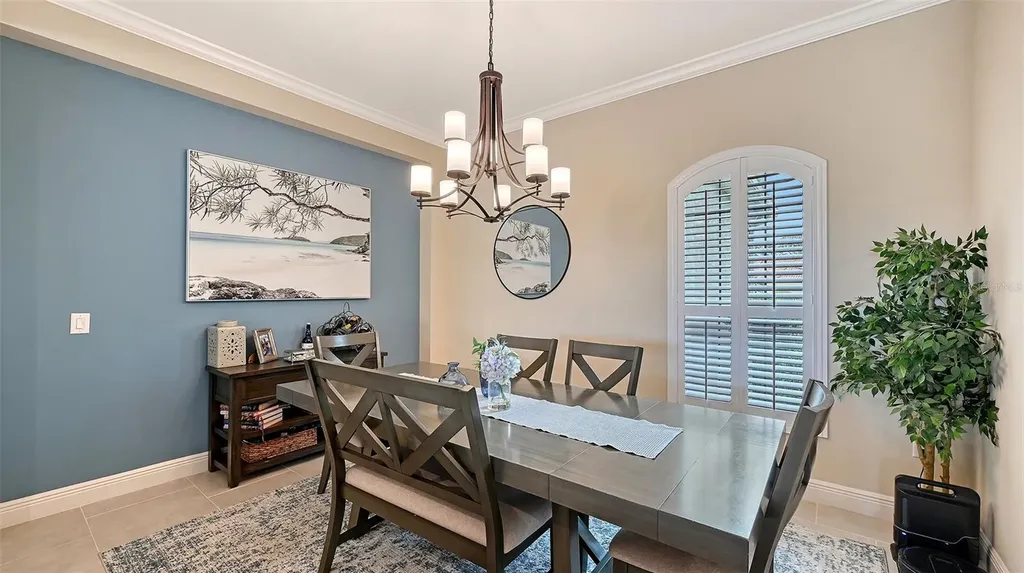 8215 Larkspur Circle Sarasota FL 34241