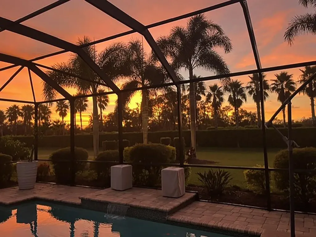 8215 Larkspur Circle Sarasota FL 34241