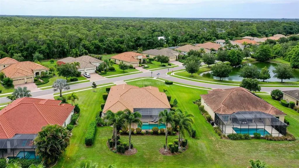 8215 Larkspur Circle Sarasota FL 34241