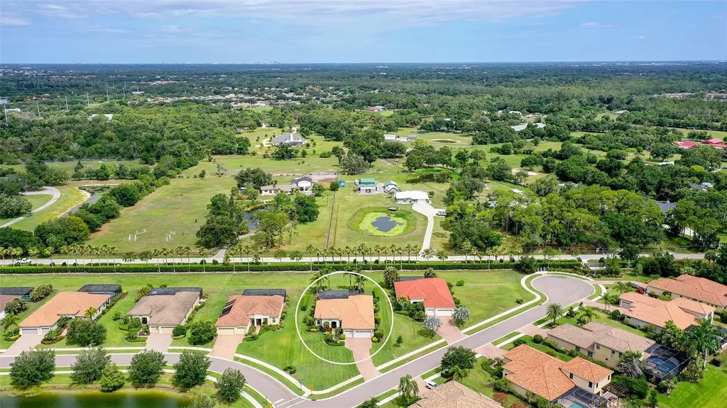8215 Larkspur Circle Sarasota FL 34241