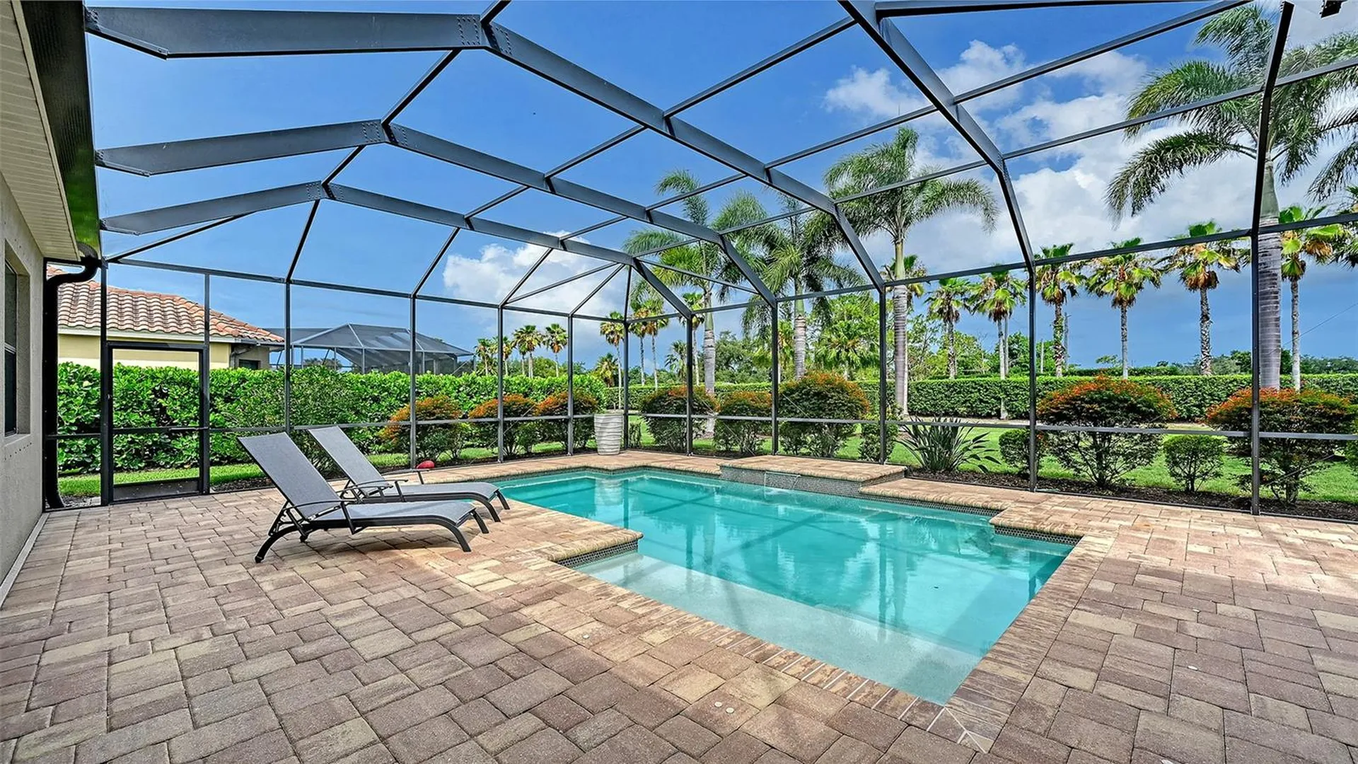 8215 Larkspur Circle Sarasota FL 34241