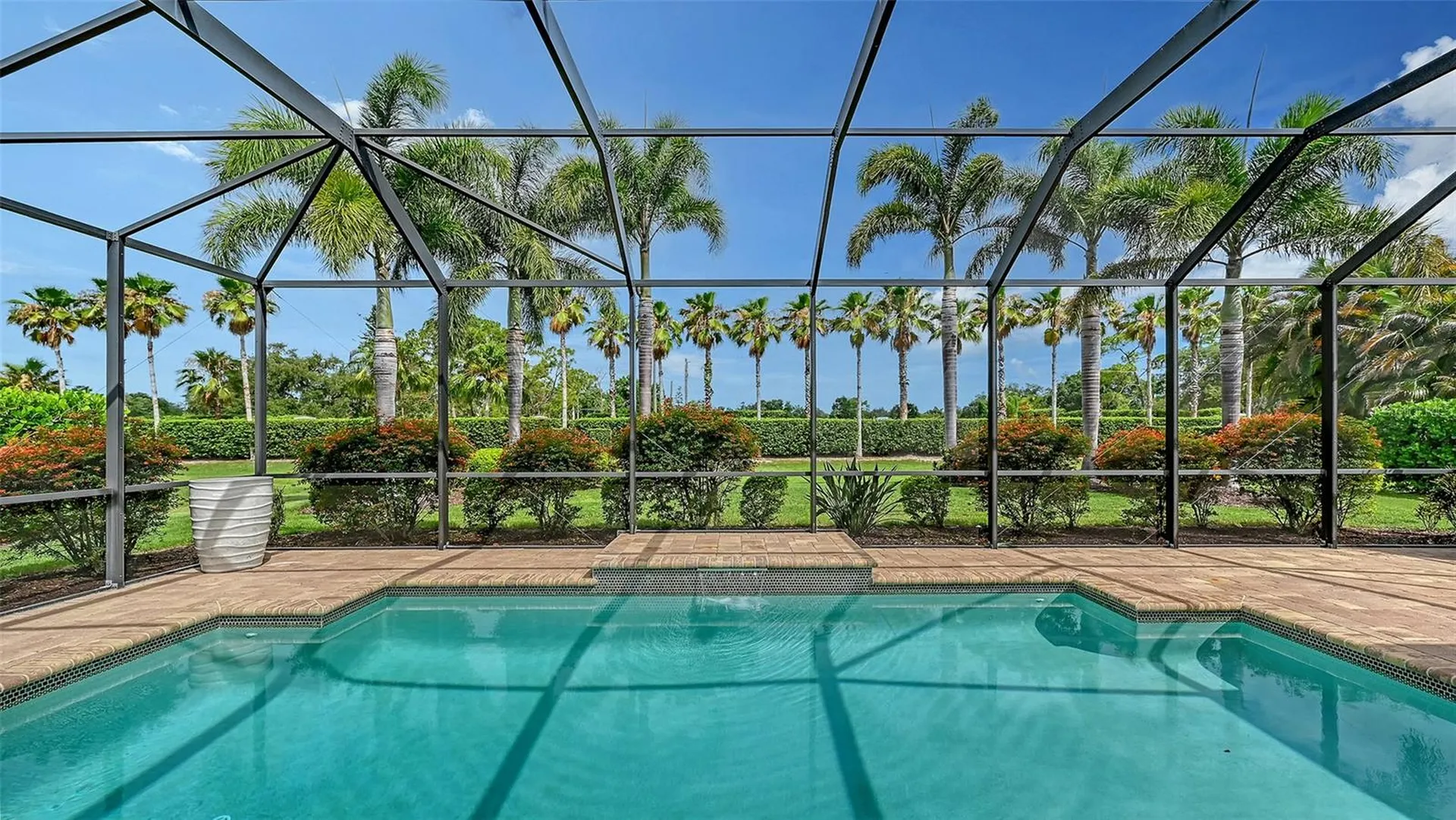 8215 Larkspur Circle Sarasota FL 34241
