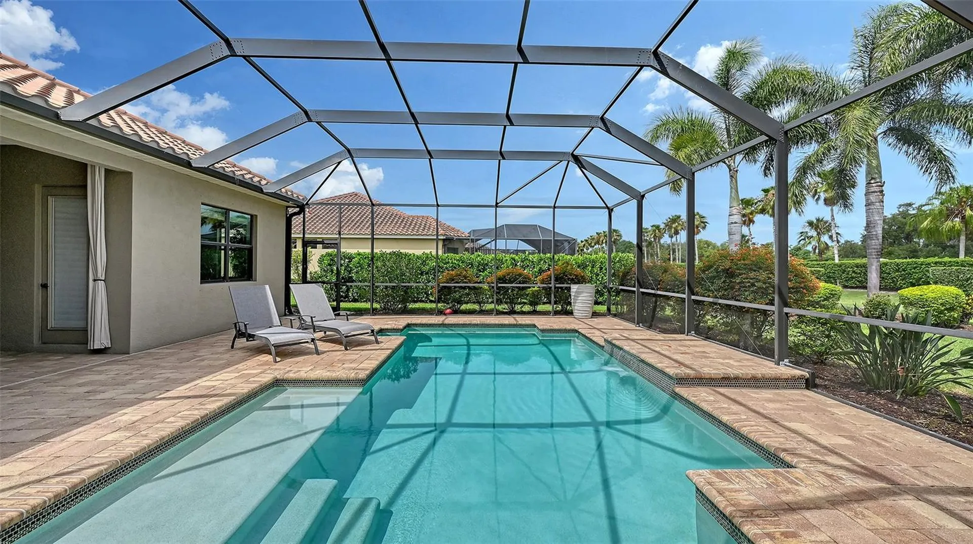 8215 Larkspur Circle Sarasota FL 34241