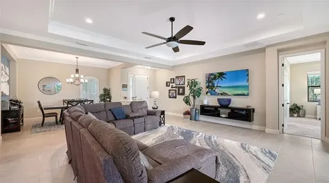 8215 Larkspur Circle Sarasota FL 34241