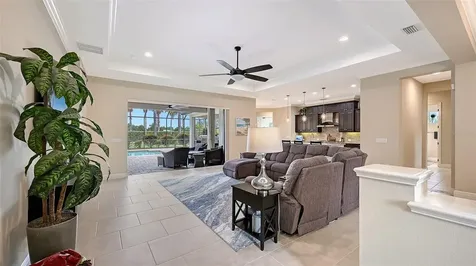8215 Larkspur Circle Sarasota FL 34241