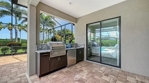 8215 Larkspur Circle Sarasota FL 34241