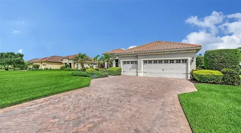 8215 Larkspur Circle Sarasota FL 34241