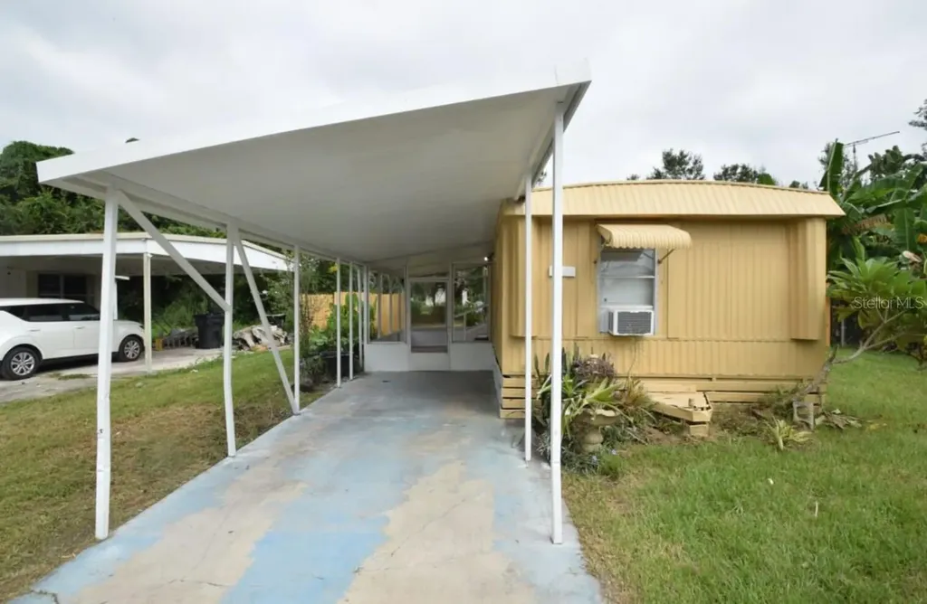 3306 Peachtree Hill Road Lakeland FL 33801