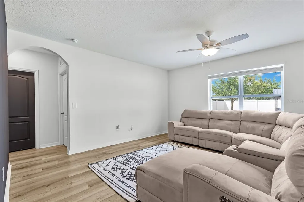 1453 Taos Avenue Kissimmee FL 34744