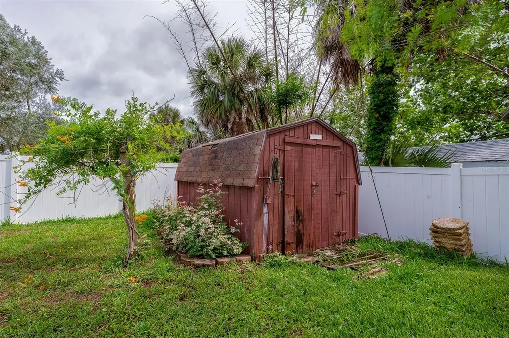 1211 N Peninsula Avenue New Smyrna Beach FL 32169